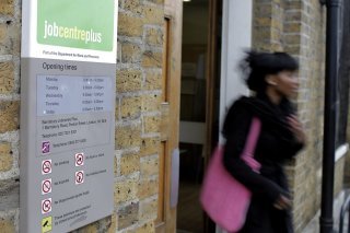 "Le marché du travail commence à ressentir le poids du ralentissement de l'activité, alors que l'économie britannique est confrontée à plusieurs vents contraires", estime l'économiste de KPMG Yael Selfin. (archives)